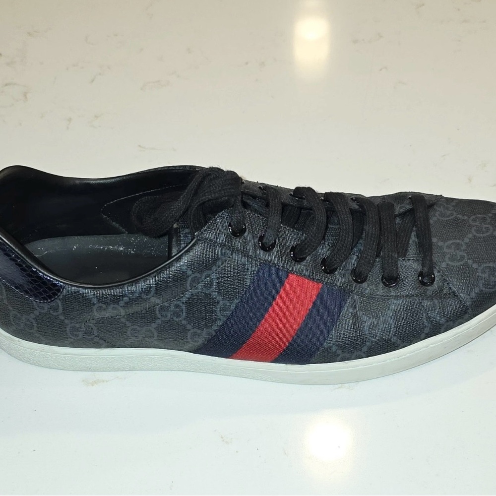 Gucci Black GG Canvas Low-Top Sneakers with Red and Navy Stripe - Picture 3 of 4